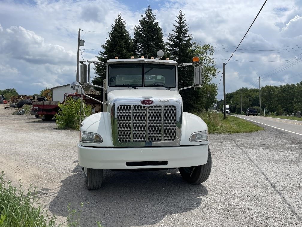 2007 PETERBILT 335 10000845860 2007 PETERBILT 335 10000845860