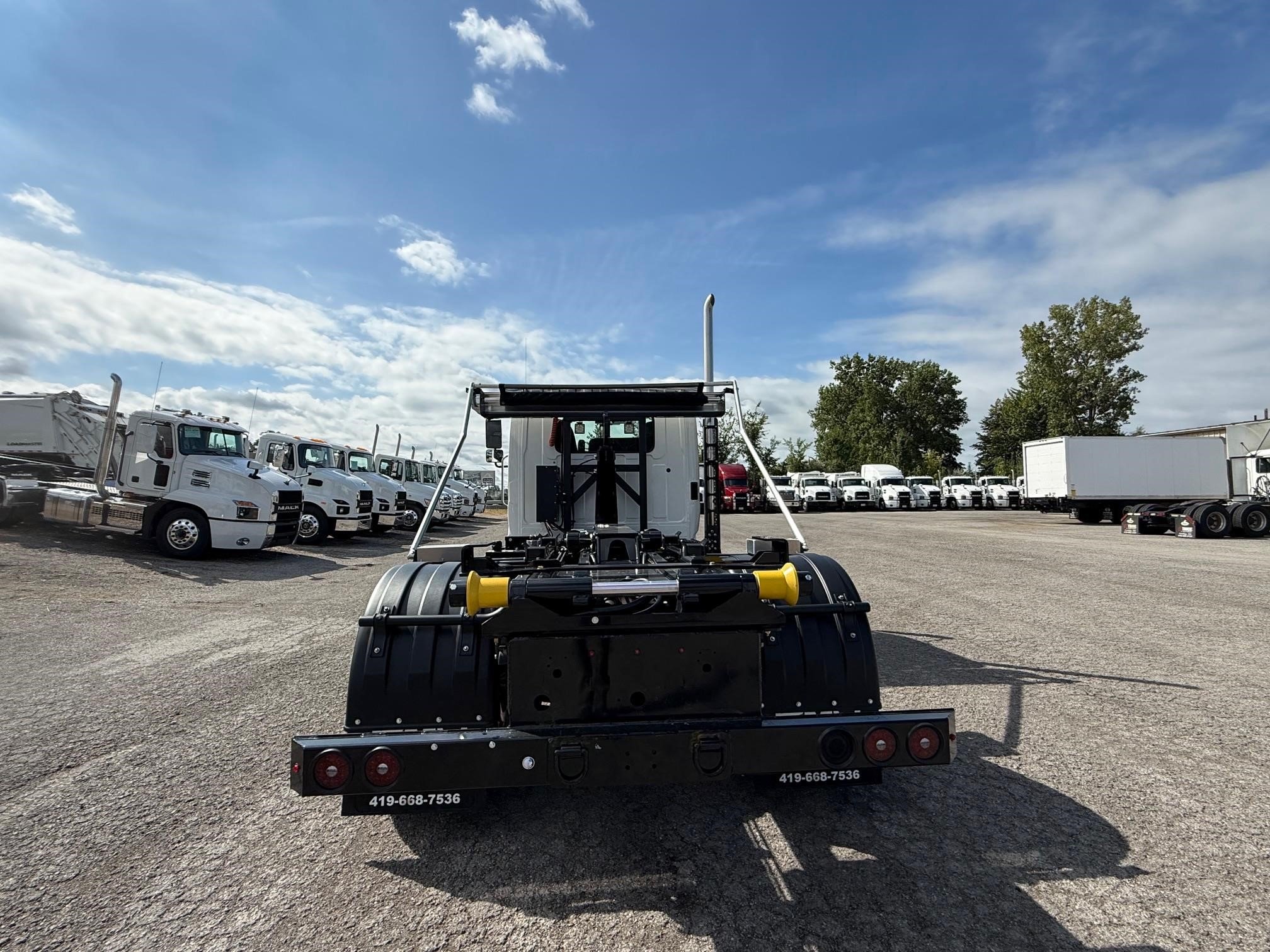 2024 HINO L6 - image 6 of 6