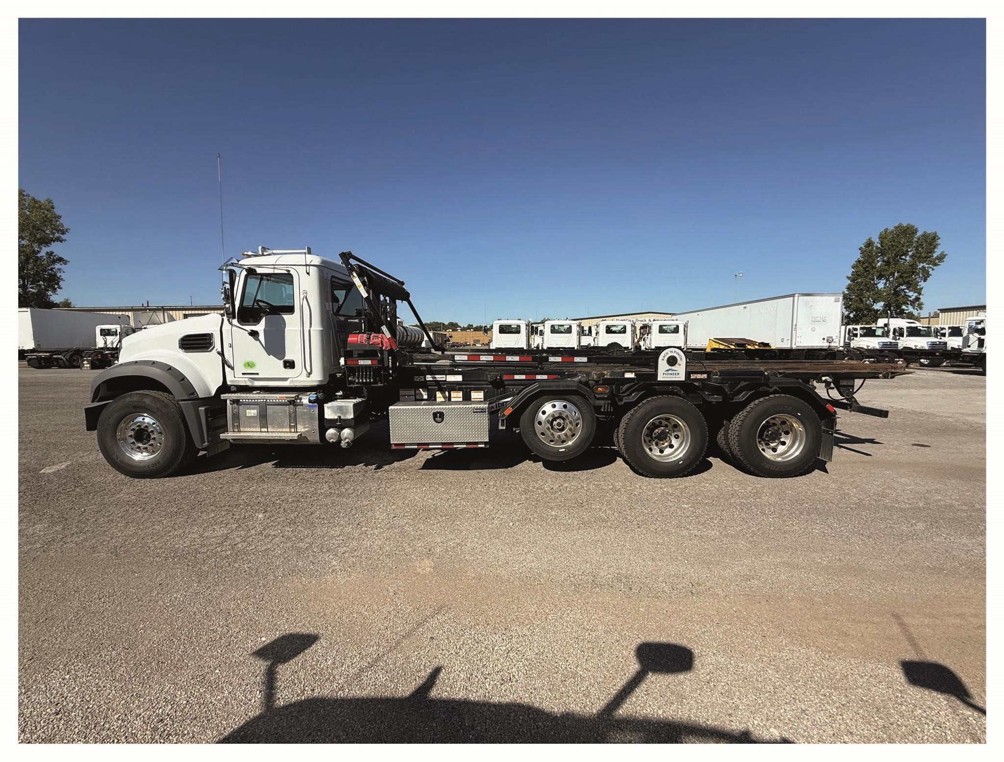 2026 MACK GRANITE 64FR 2026 MACK GRANITE 64FR - image 3 of 6