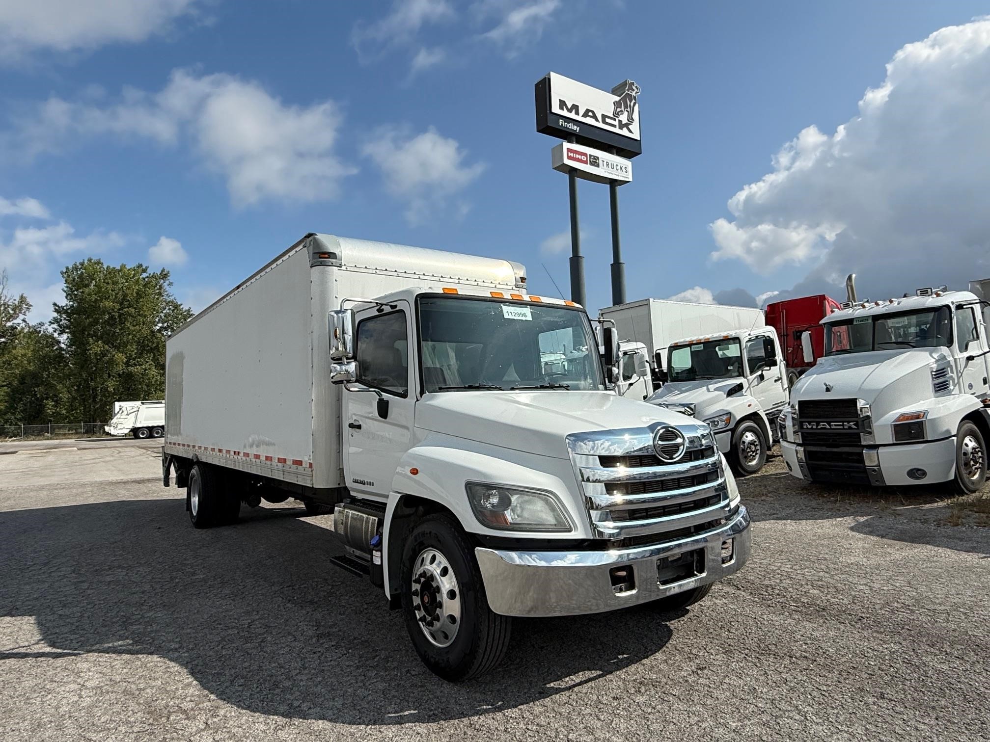 2017 HINO 268A - image 1 of 6