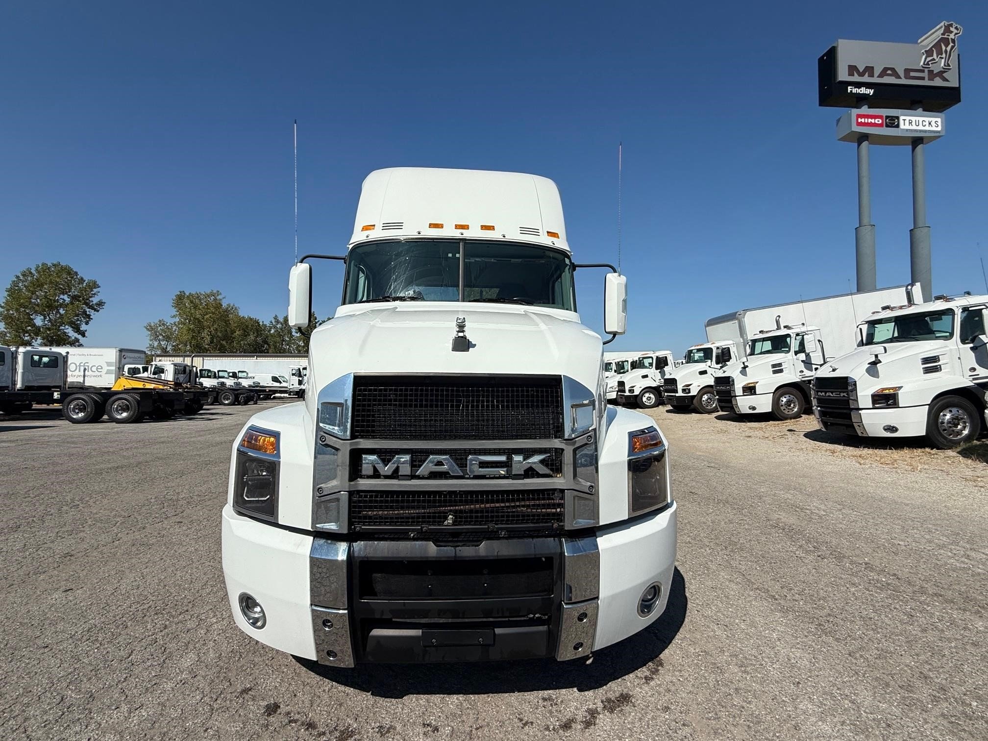 2020 MACK ANTHEM 64T - image 4 of 6