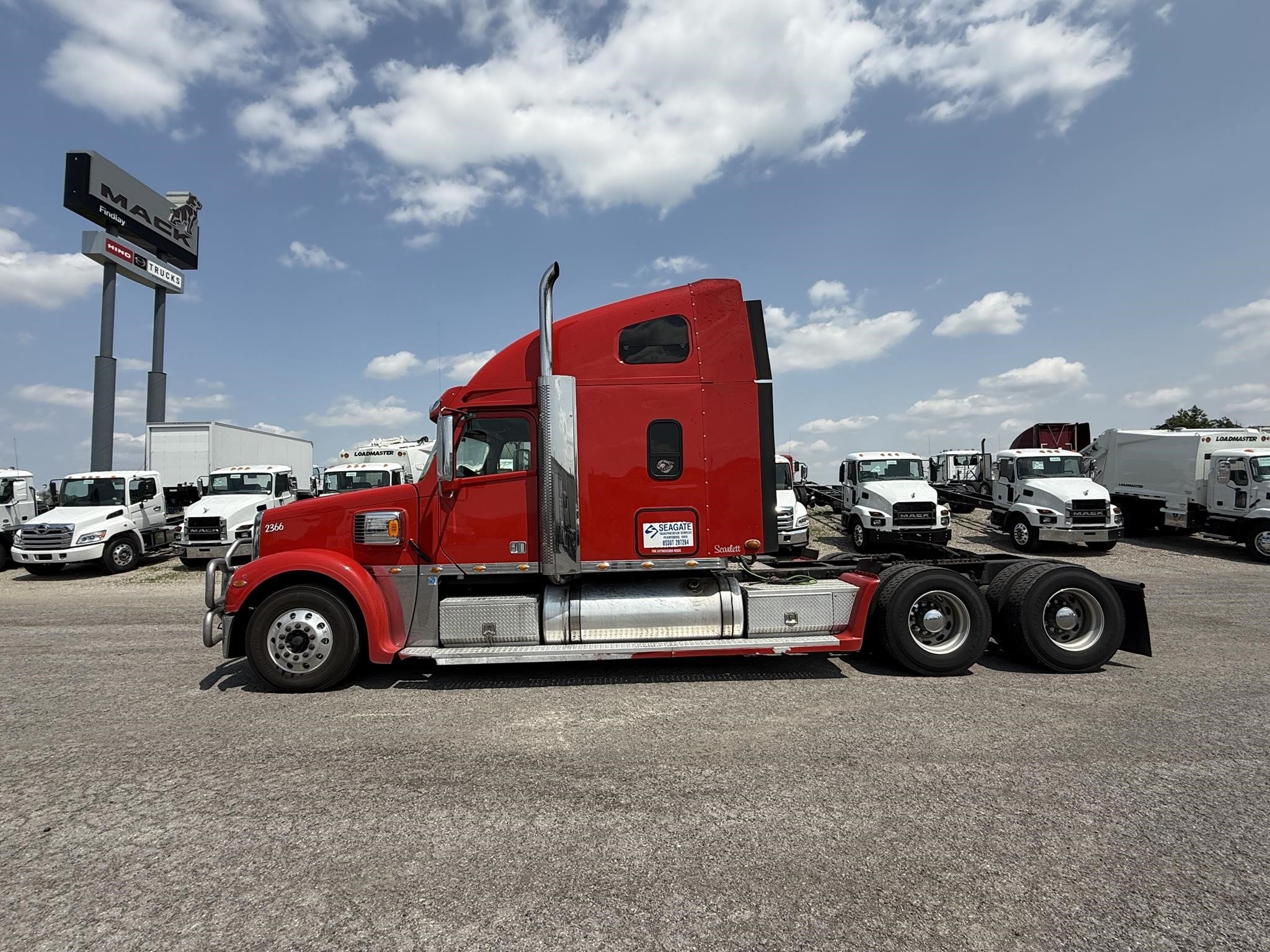 2017 FREIGHTLINER COLUMBIA 120 - image 2 of 6