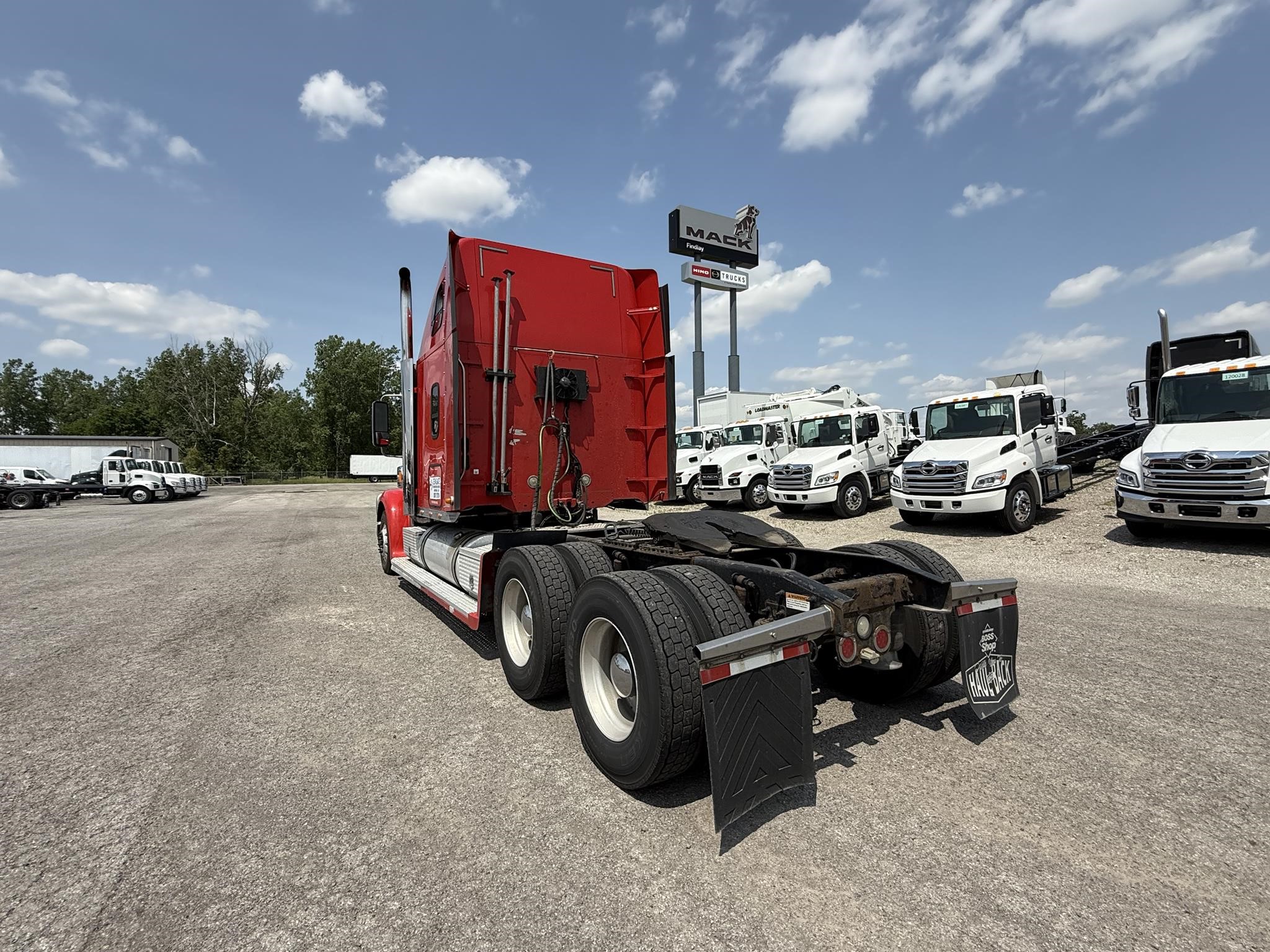 2017 FREIGHTLINER COLUMBIA 120 - image 3 of 6