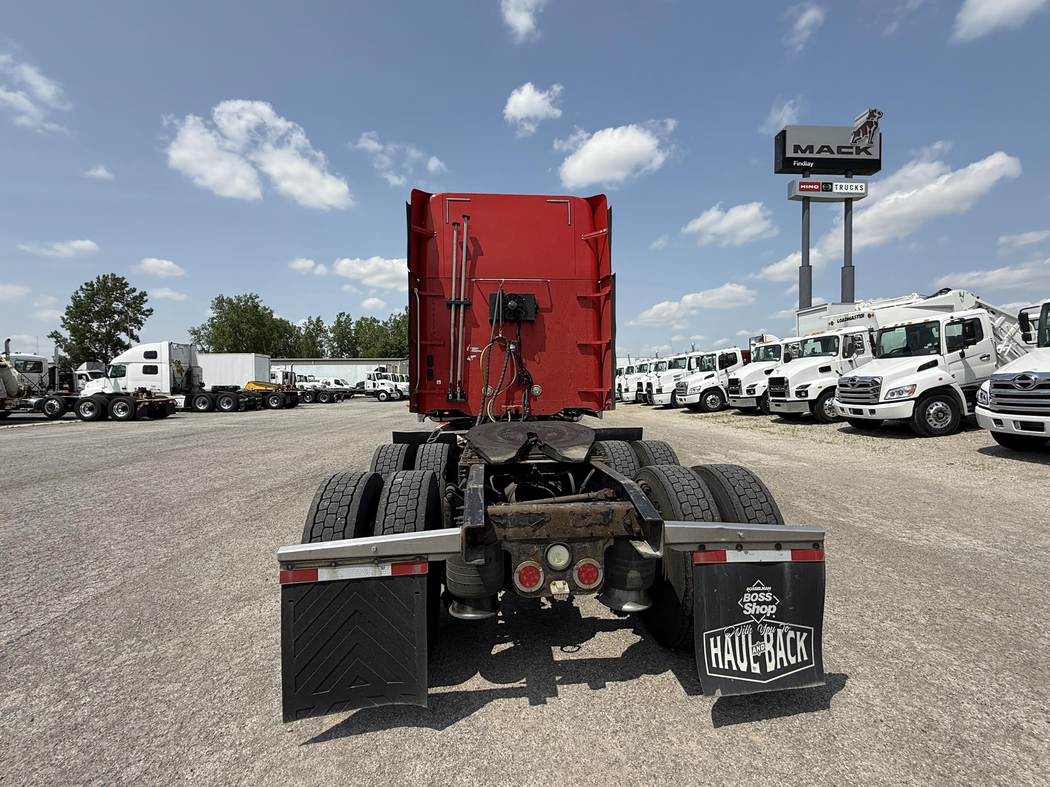 2017 FREIGHTLINER COLUMBIA 120 - image 4 of 6