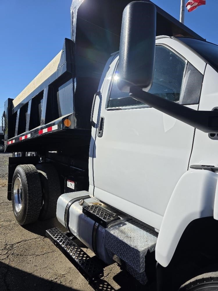 2005 CHEVROLET KODIAK C8500 2005 CHEVROLET KODIAK C8500 - image 4 of 6