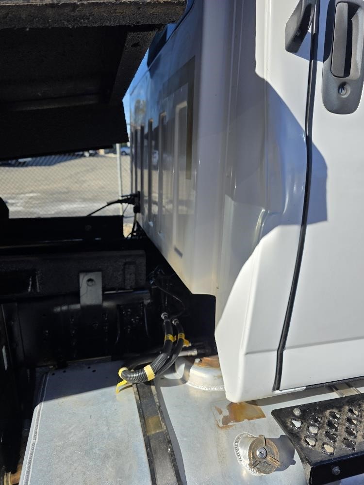 2005 CHEVROLET KODIAK C8500 2005 CHEVROLET KODIAK C8500 - image 6 of 6