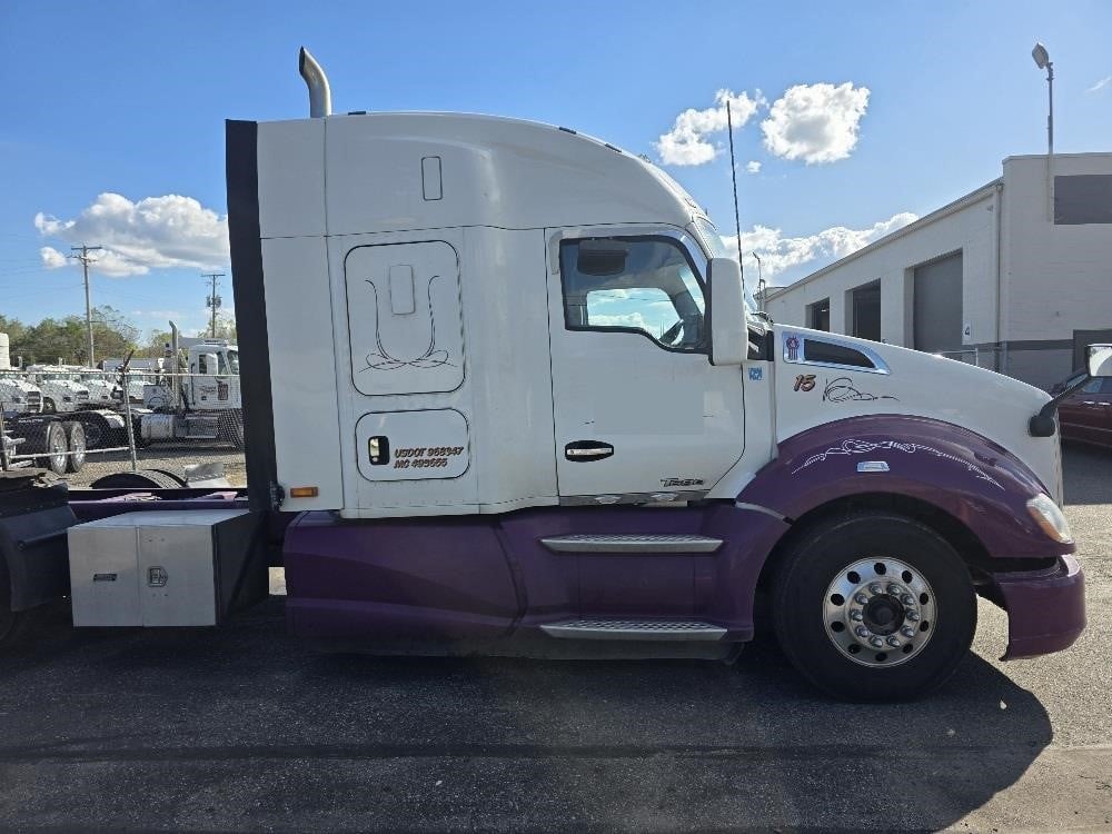2015 KENWORTH T680 10014079212 2015 KENWORTH T680 10014079212