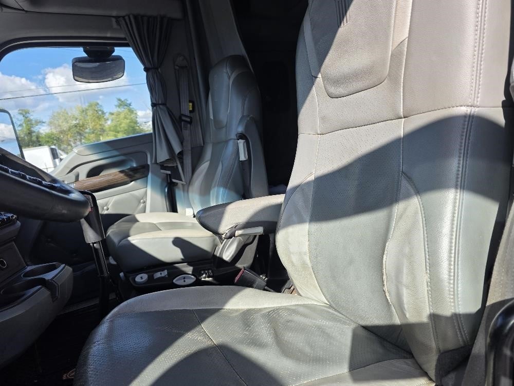 2015 KENWORTH T680 10014079413 2015 KENWORTH T680 10014079413