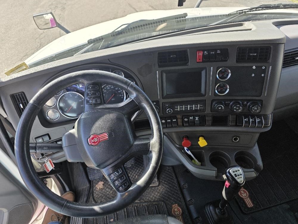 2015 KENWORTH T680 10014079566 2015 KENWORTH T680 10014079566
