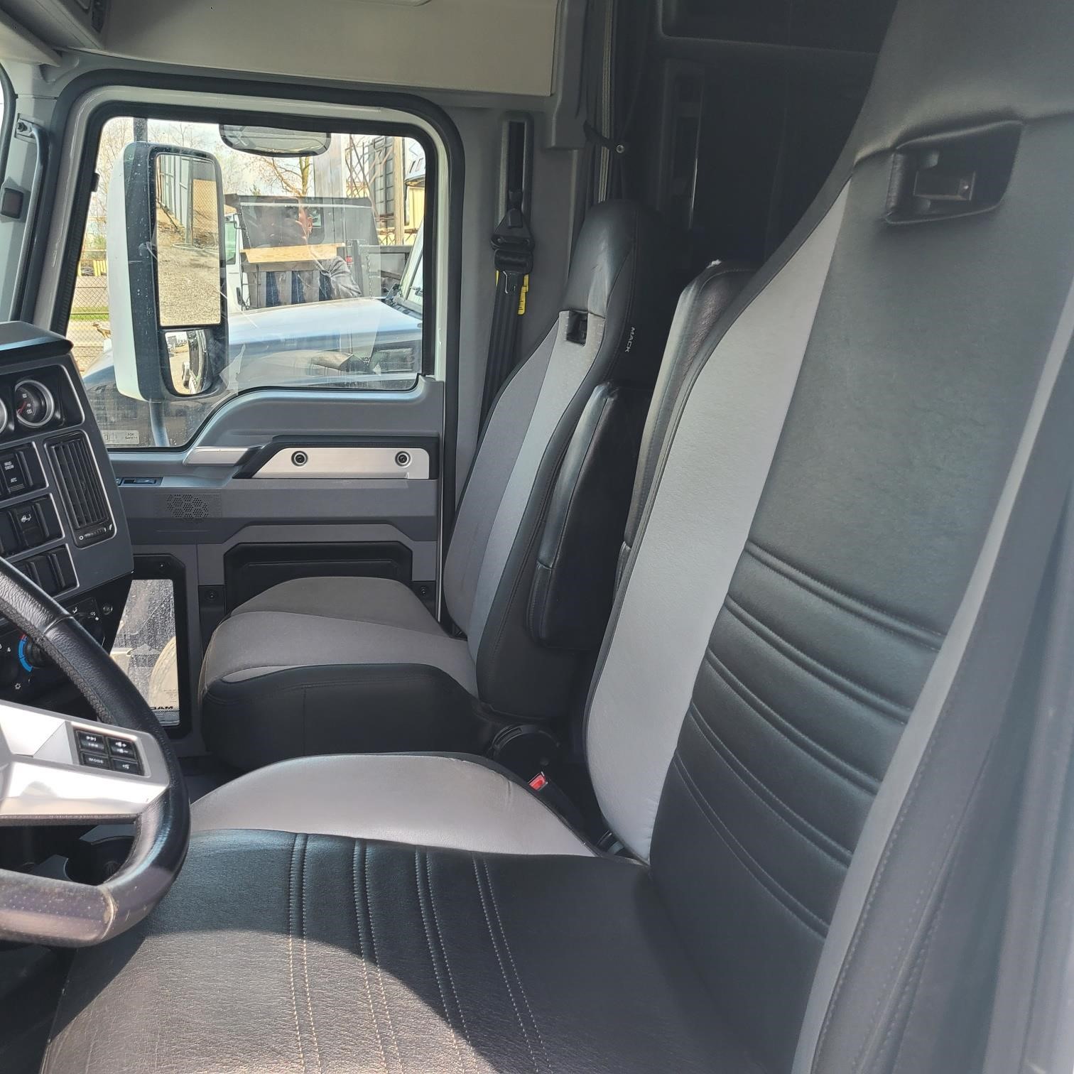 2020 MACK ANTHEM 64T - image 6 of 6