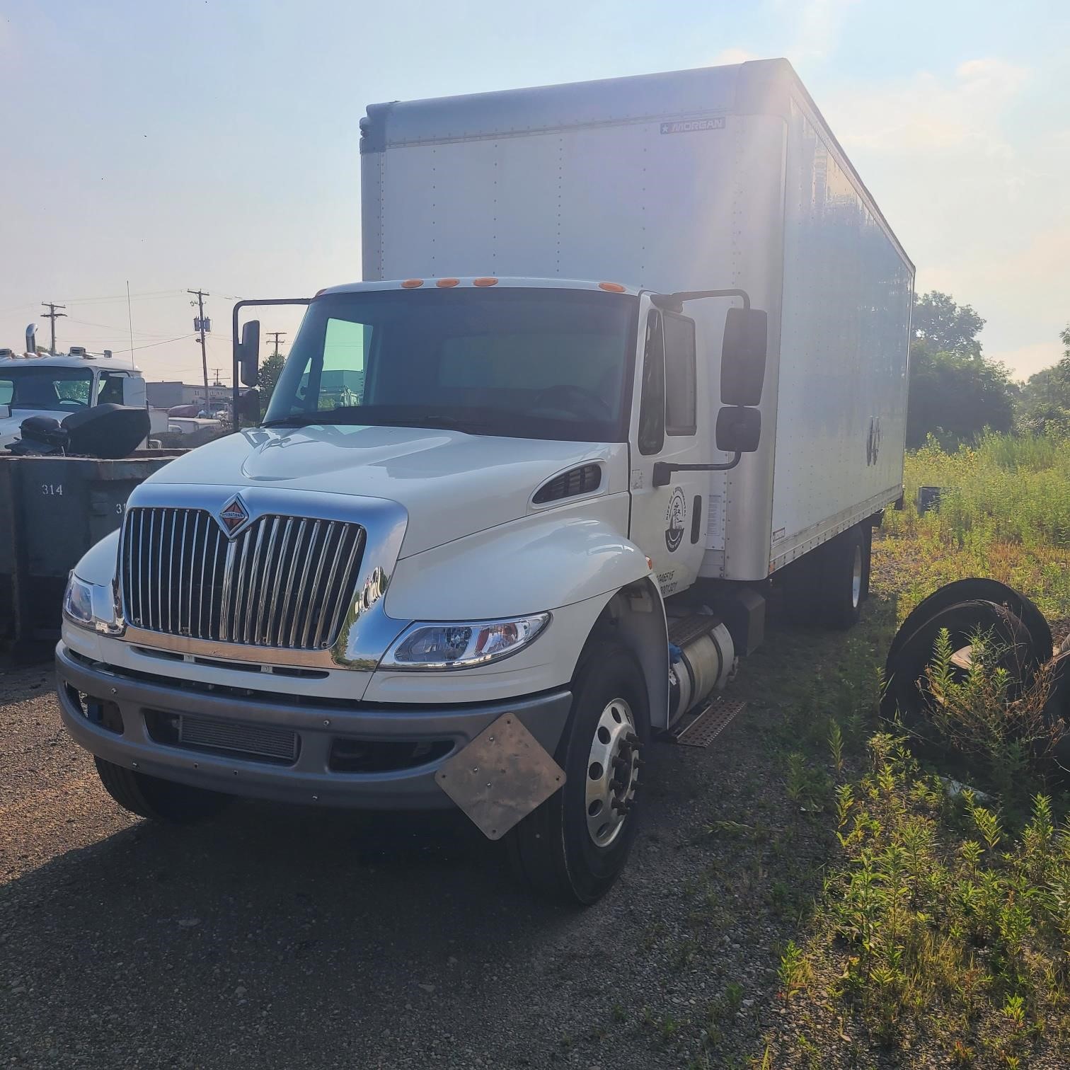 2015 INTERNATIONAL DURASTAR 4300 - image 3 of 6