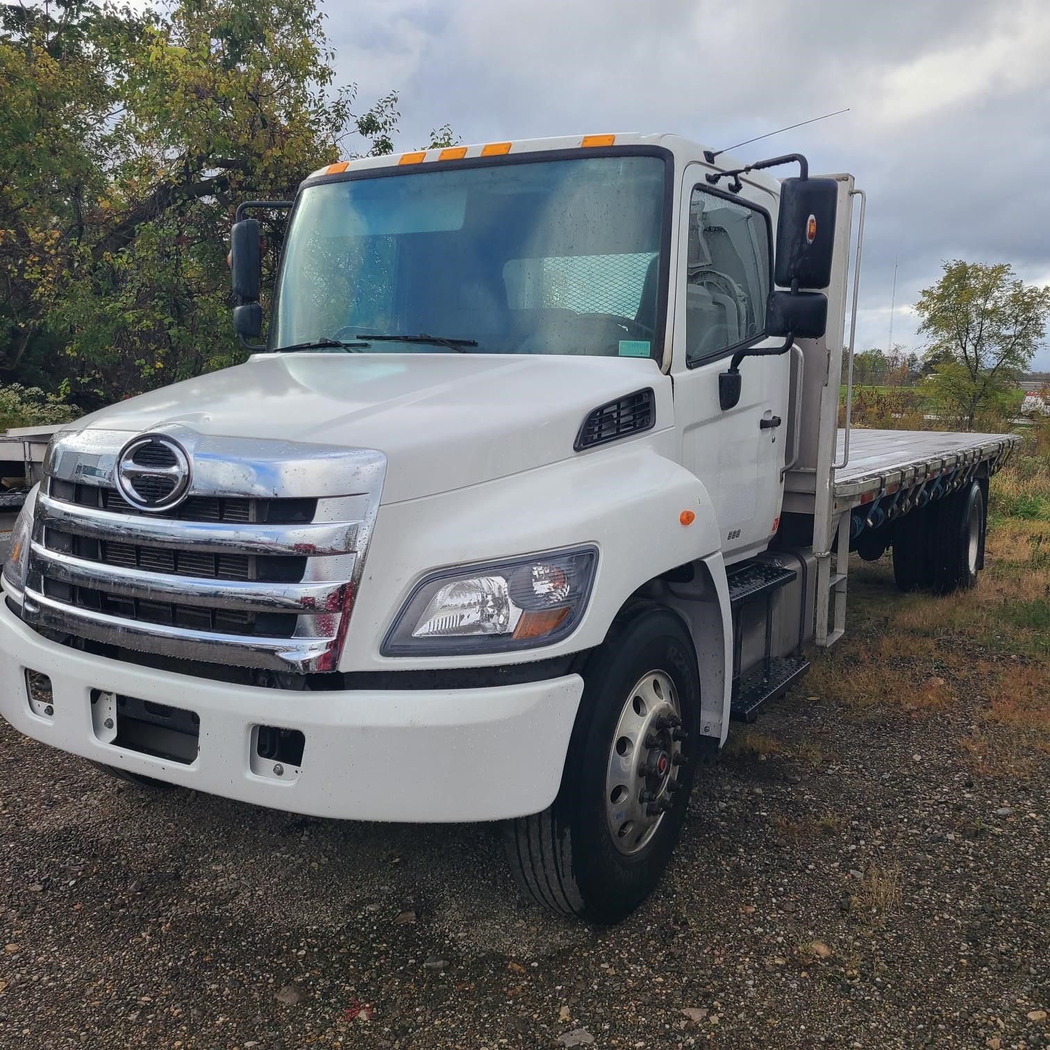 2020 HINO 338 - image 1 of 6