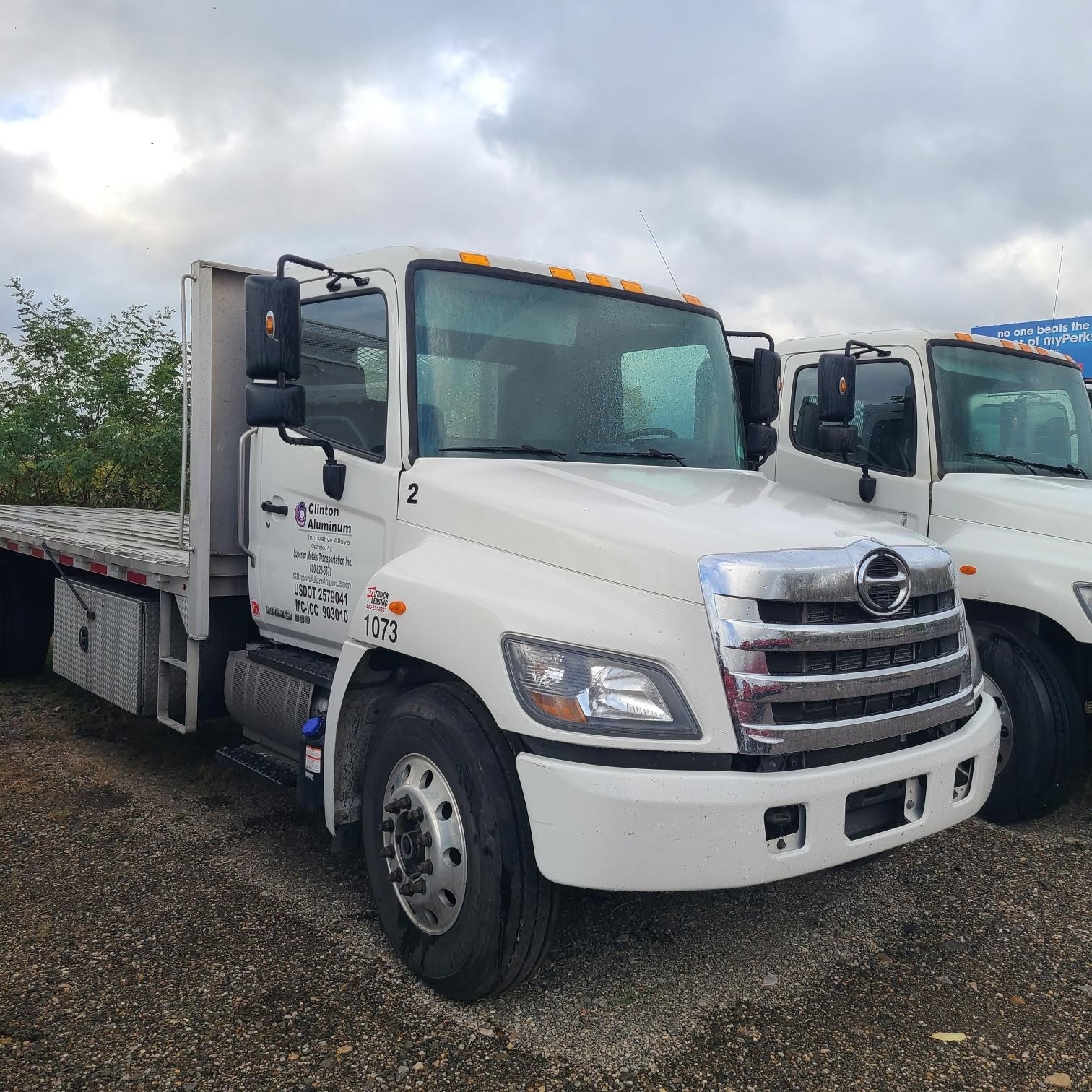 2020 HINO 338 - image 3 of 6