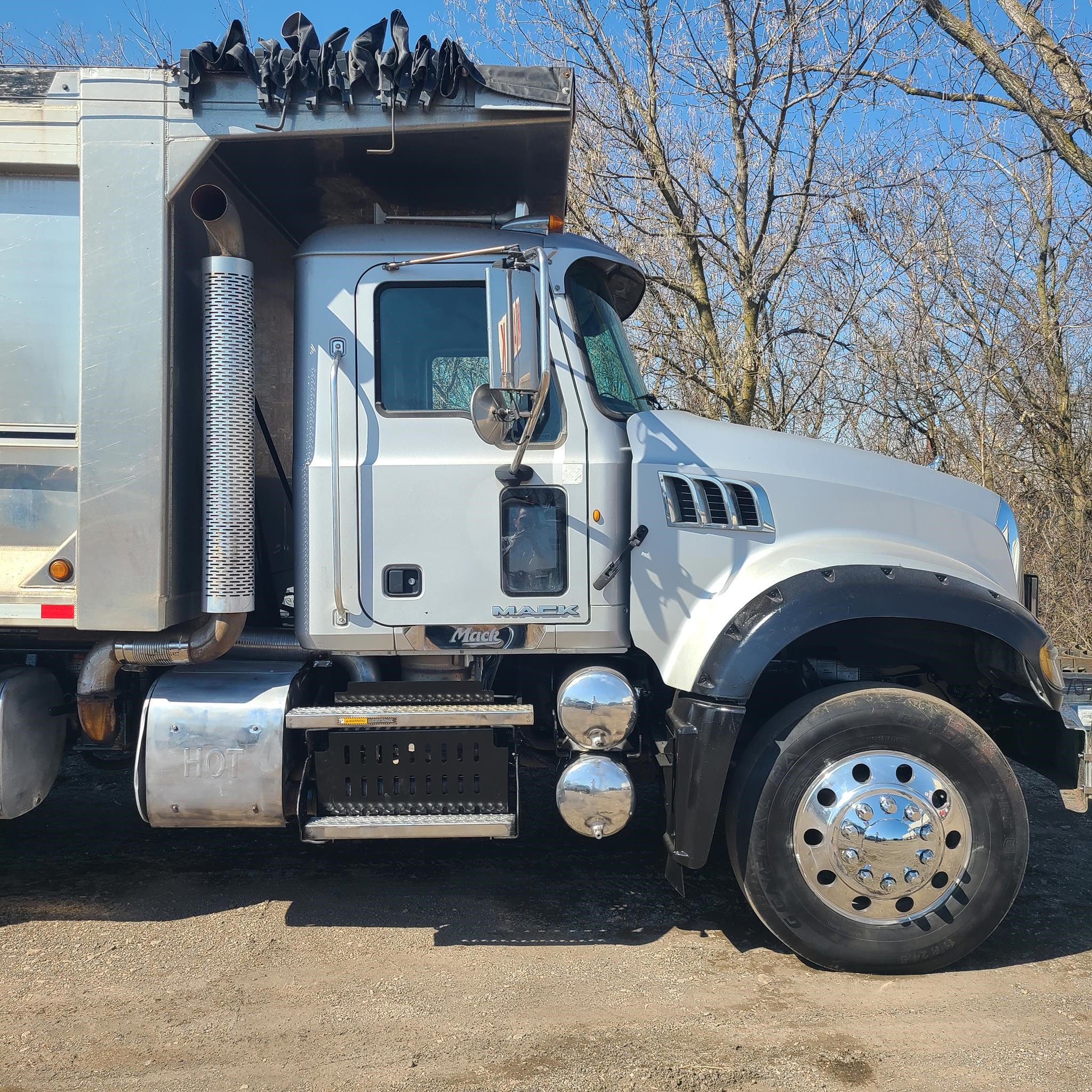 2012 MACK GRANITE GU713 - image 4 of 6