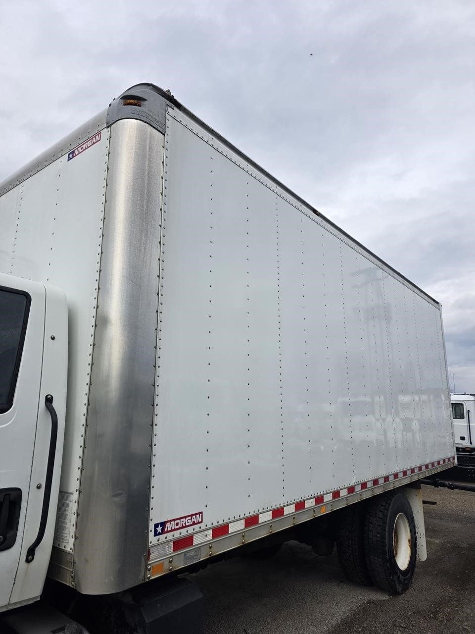 2016 INTERNATIONAL DURASTAR 4300 - image 3 of 6