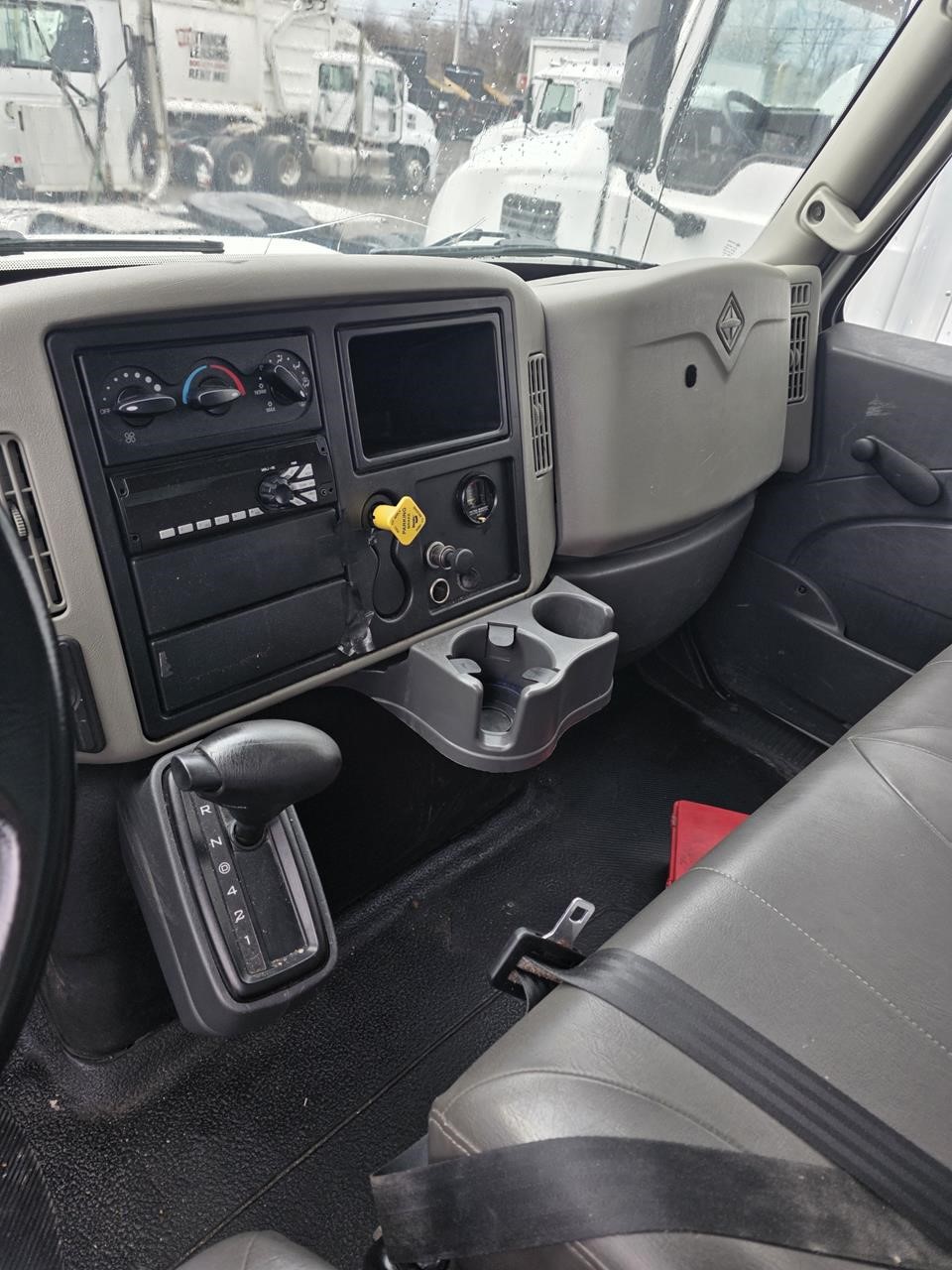 2016 INTERNATIONAL DURASTAR 4300 - image 6 of 6