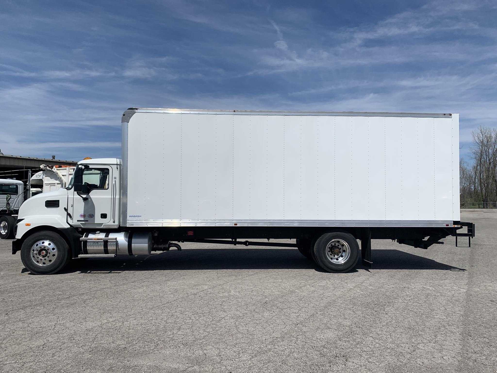 2024 MACK MD6 2024 MACK MD6 - image 2 of 6