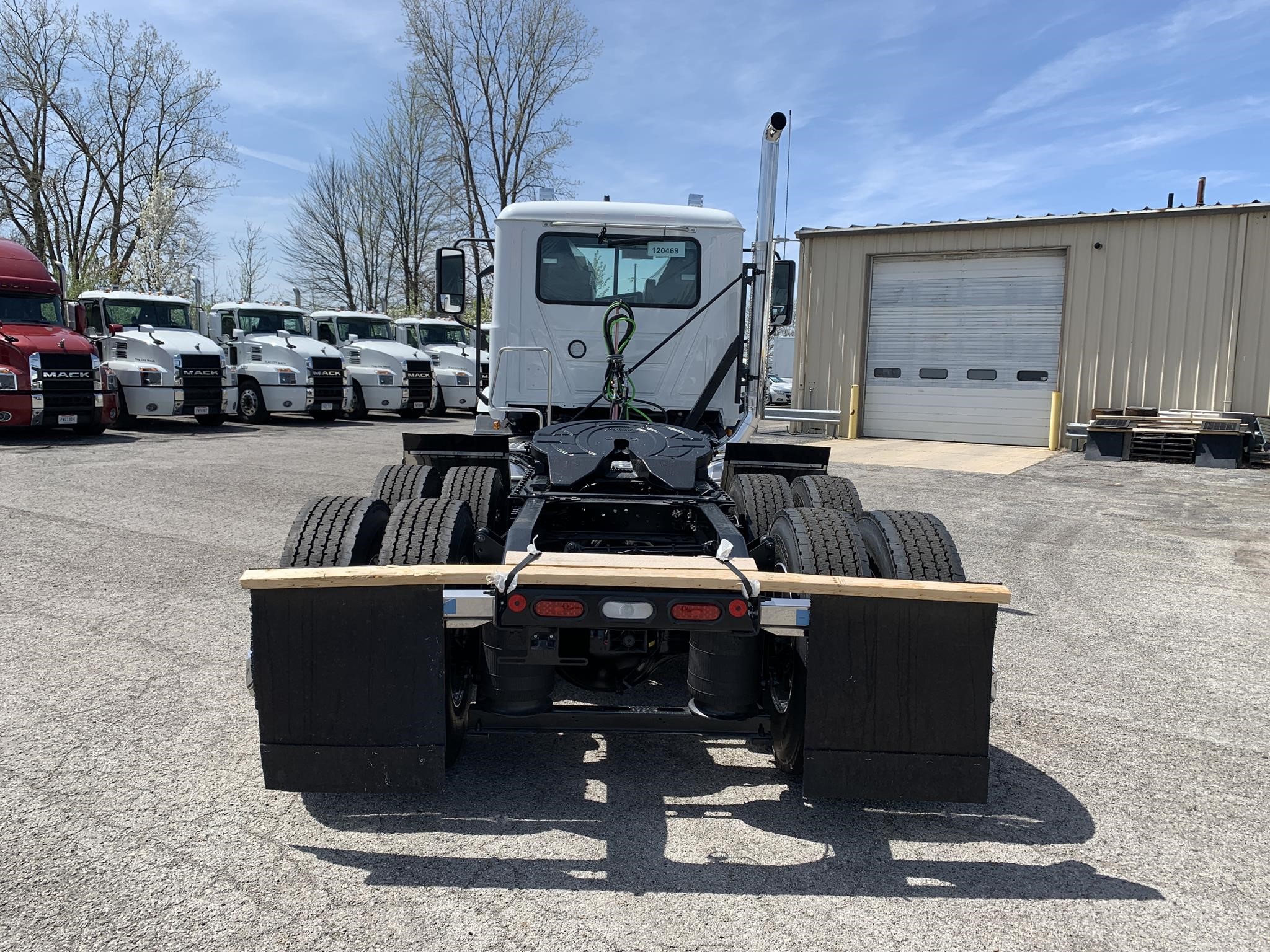 2026 MACK ANTHEM 64T - image 4 of 6