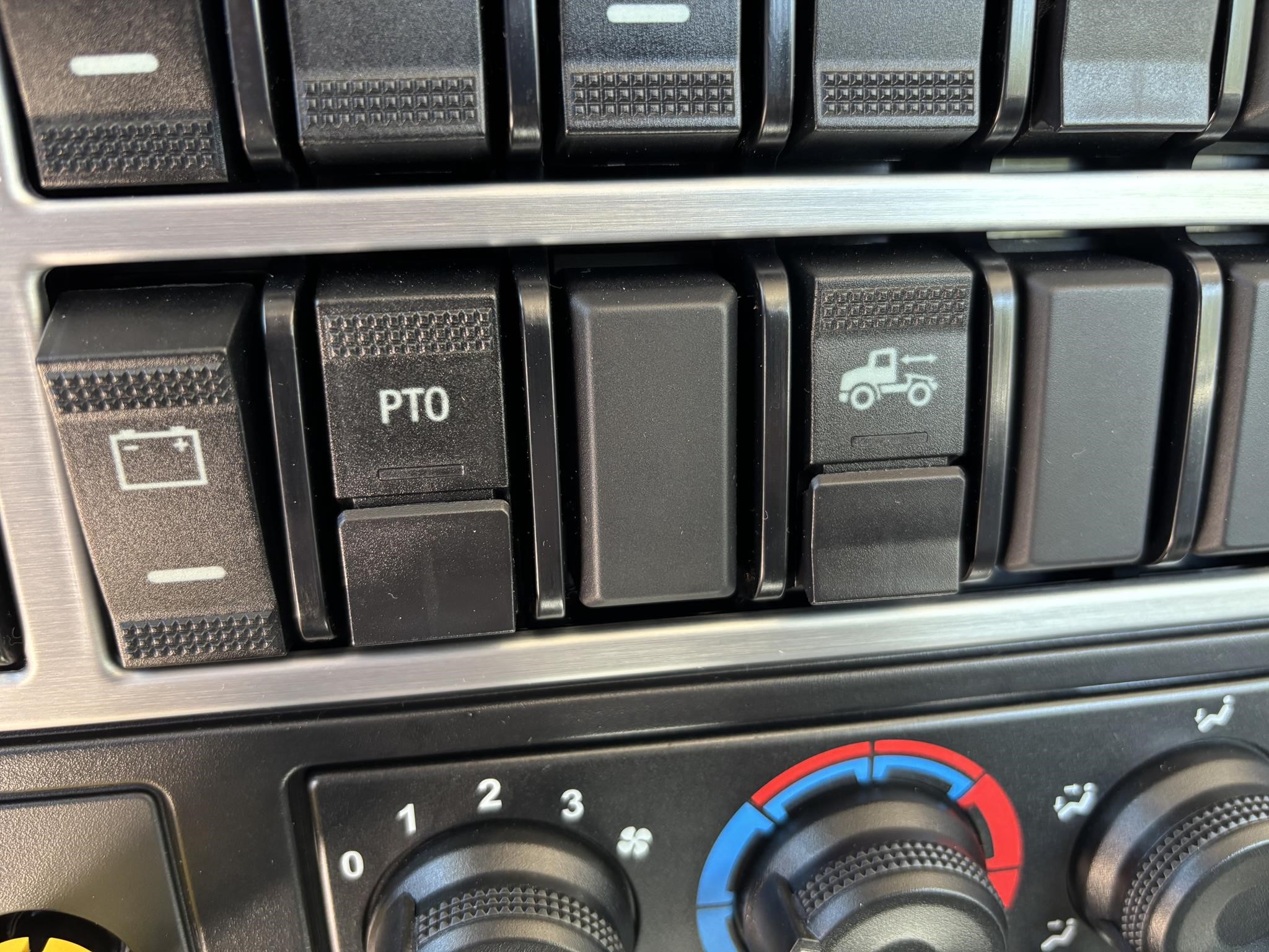 2026 MACK PINNACLE 64T - image 6 of 6