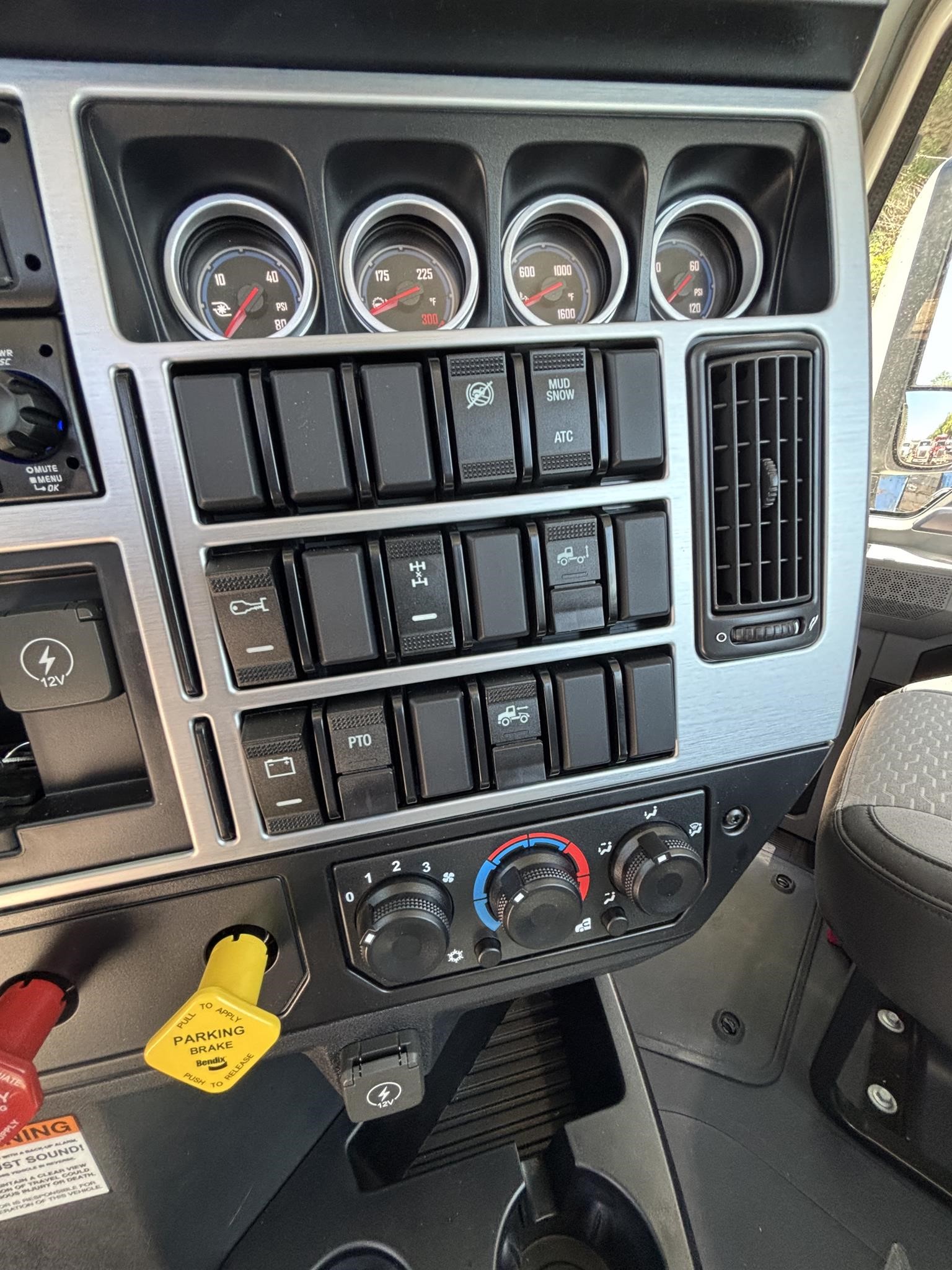 2026 MACK ANTHEM 64T - image 6 of 6