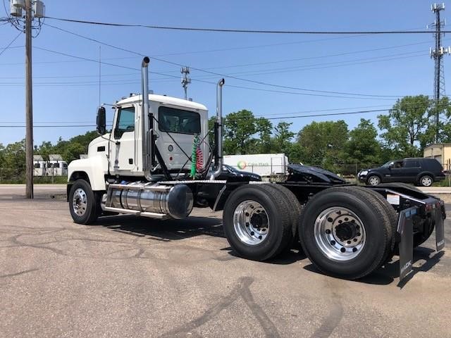 2026 MACK PINNACLE 64T - image 3 of 6