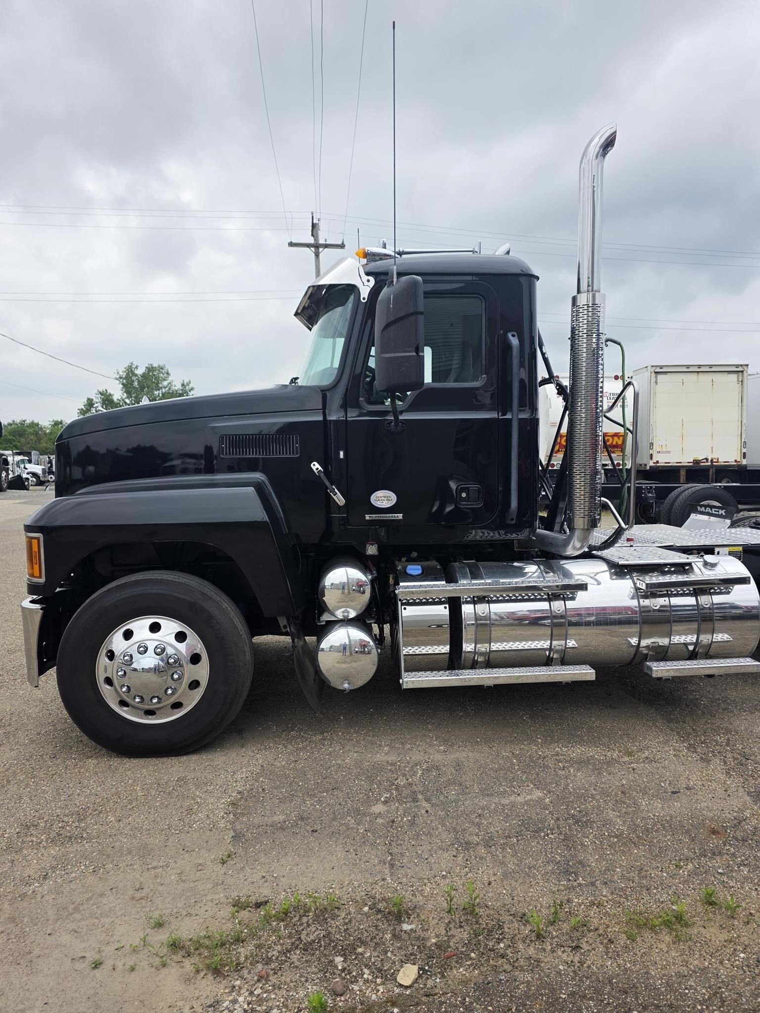 2021 MACK PINNACLE 64T - image 5 of 6