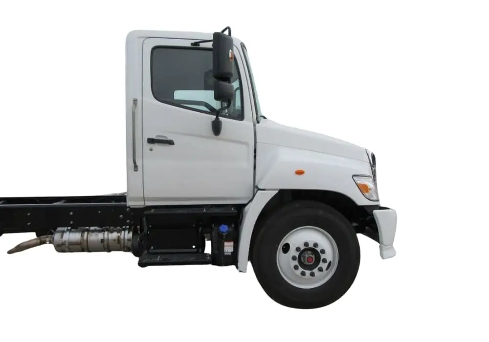 Hino L6 & L7 - image 6 of 6