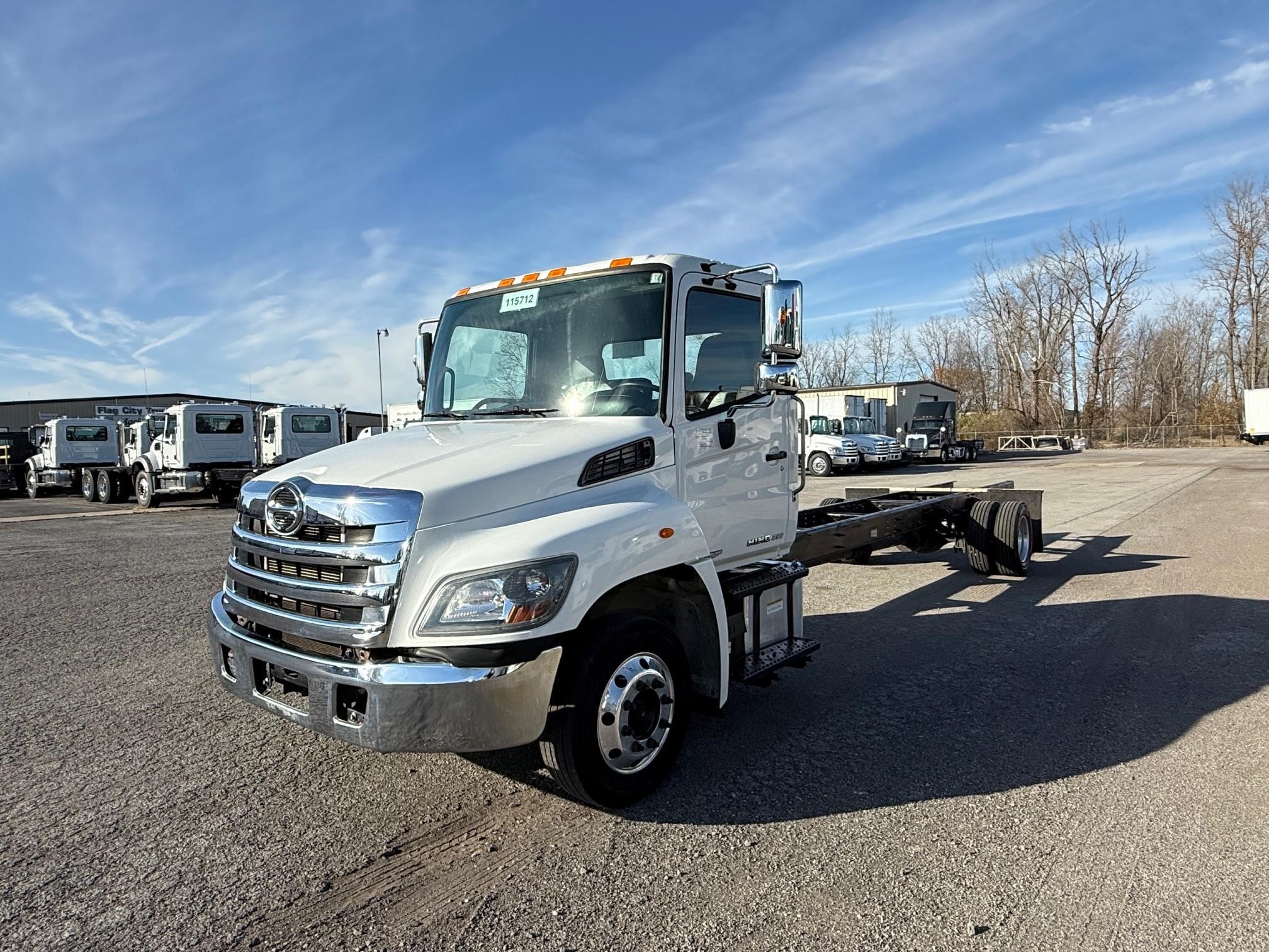 2020 HINO 268 - image 1 of 6