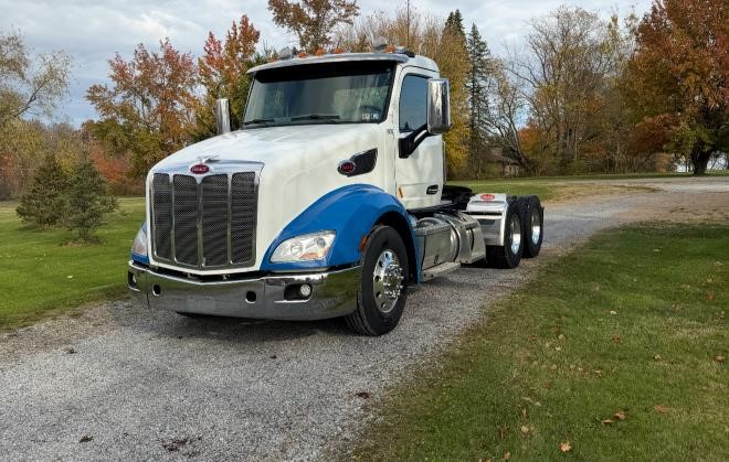 2016 PETERBILT 579 10024606137 2016 PETERBILT 579 10024606137