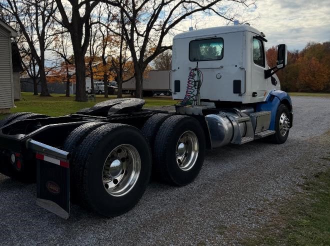 2016 PETERBILT 579 10024606144 2016 PETERBILT 579 10024606144