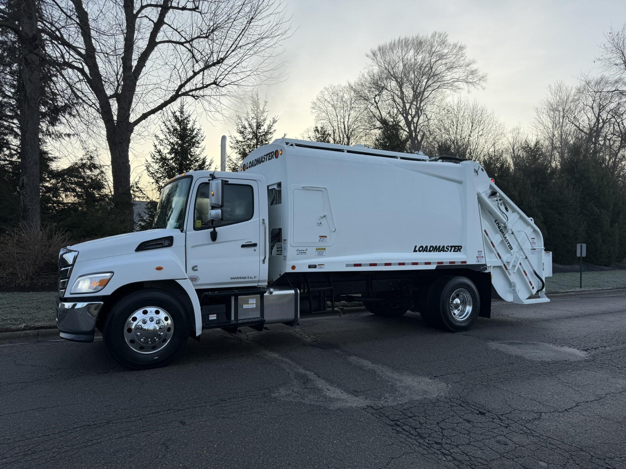 2025 HINO L7 2025 HINO L7 - image 3 of 6