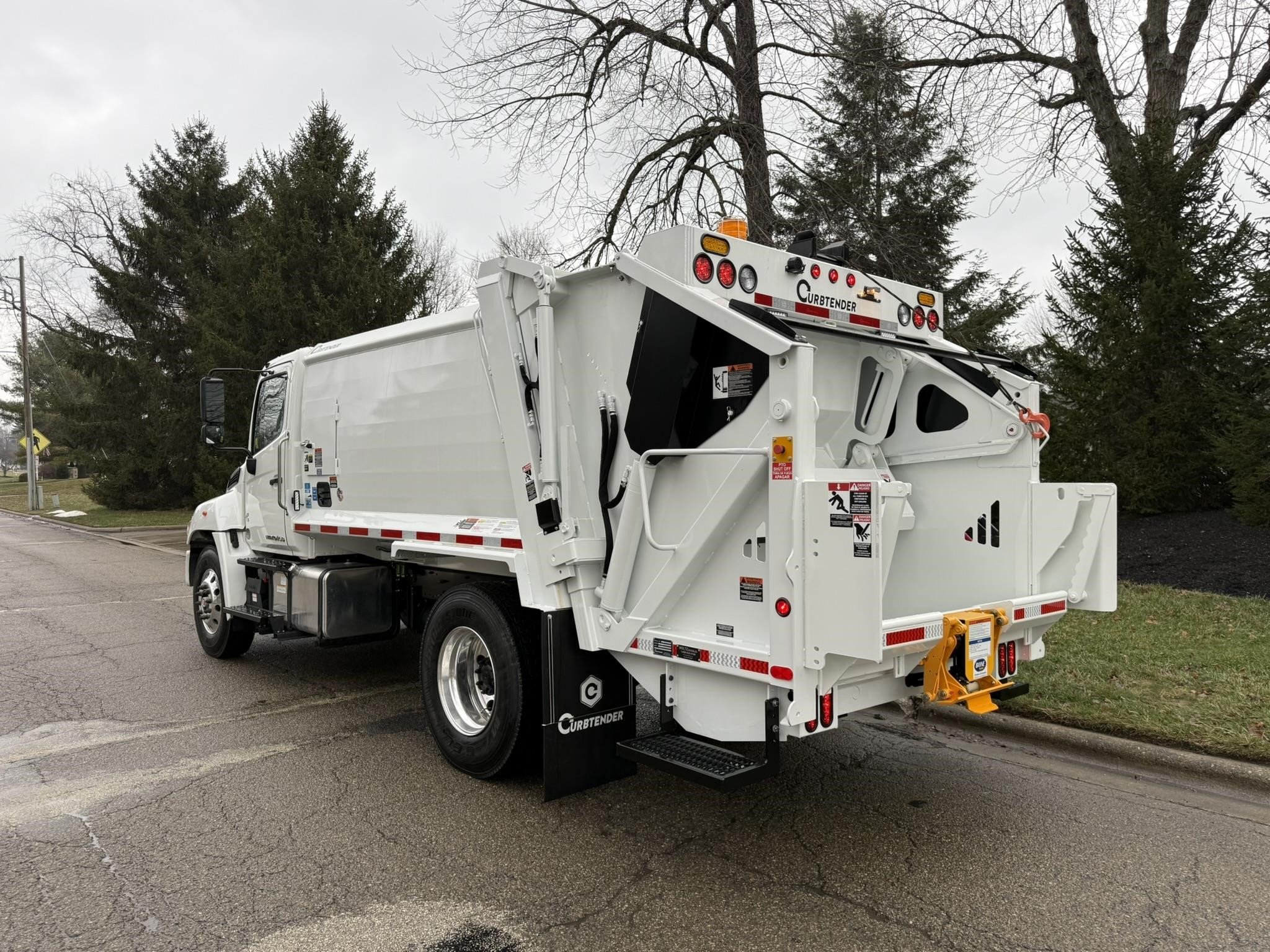 2025 HINO L6 2025 HINO L6 - image 6 of 6