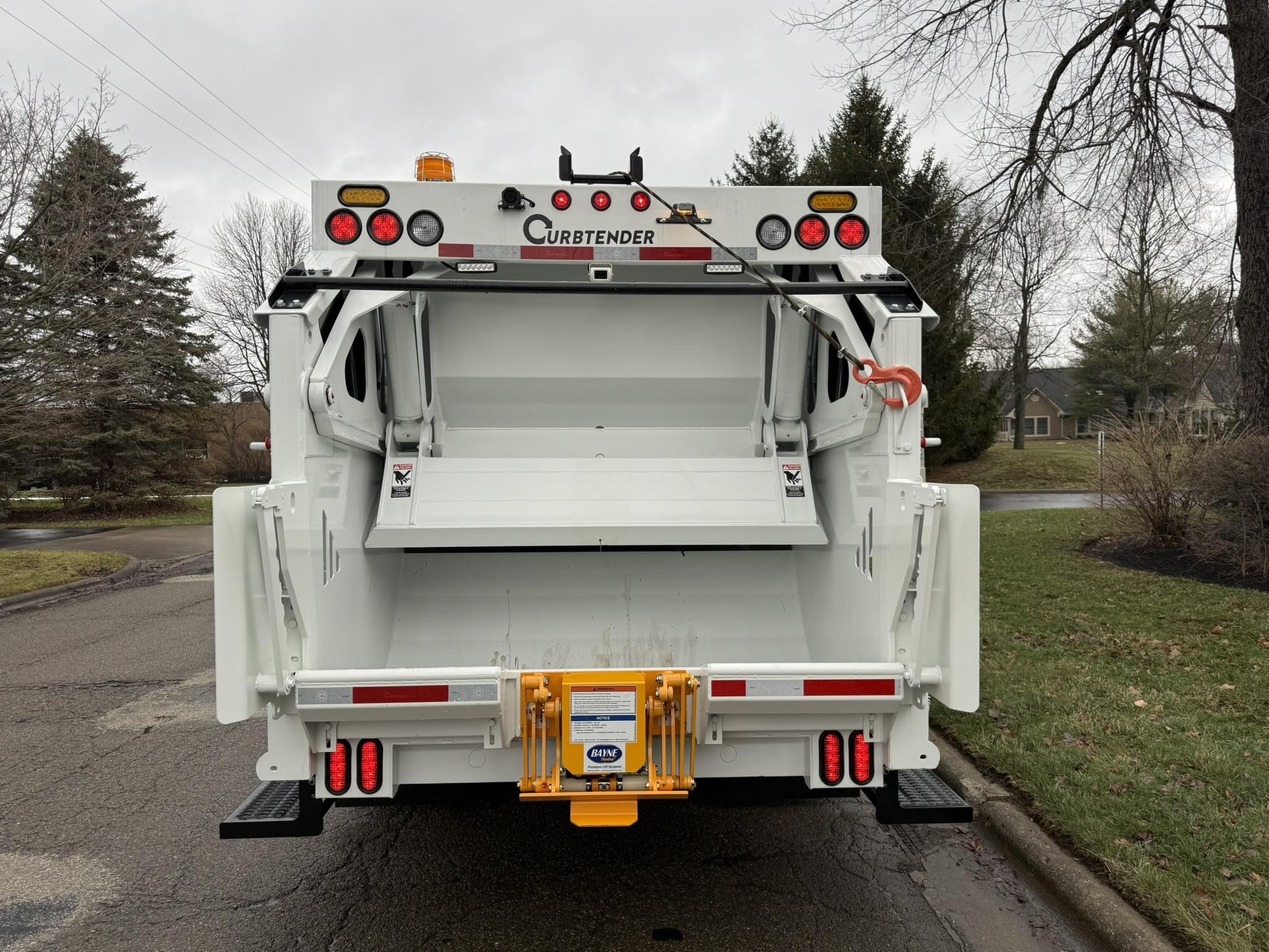 2025 HINO L6 2025 HINO L6 - image 5 of 6