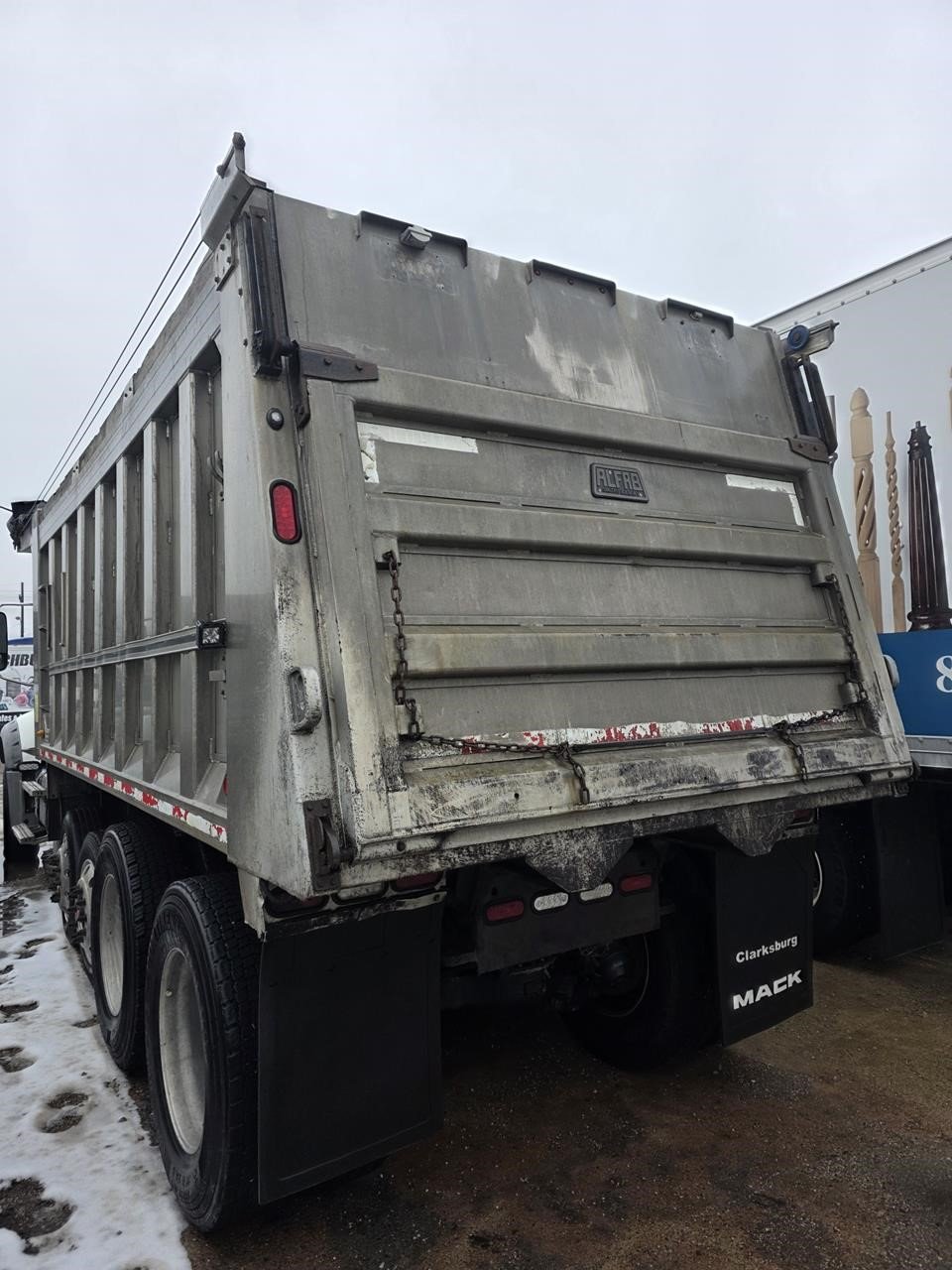 2015 MACK GRANITE GU713 11000065124 2015 MACK GRANITE GU713 11000065124