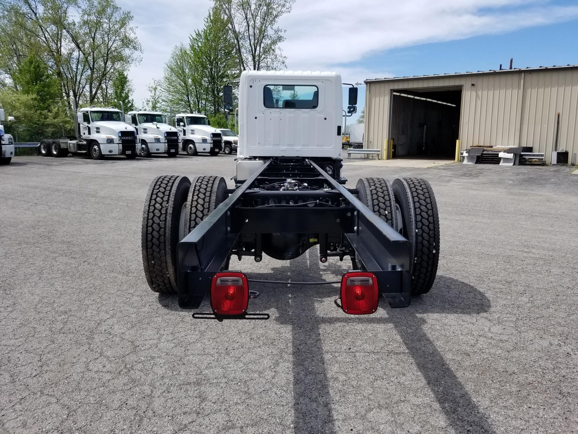 2025 HINO L6 - image 6 of 6