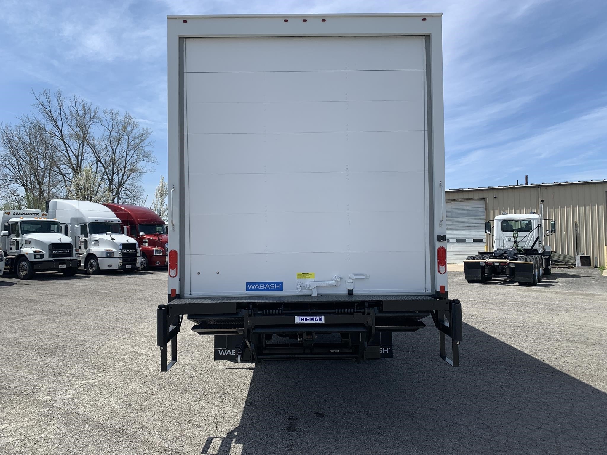 2025 MACK MD6 - image 4 of 6