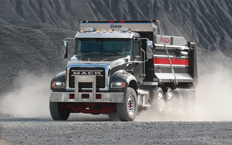 Mack Trucks Granite - image 4 of 4
