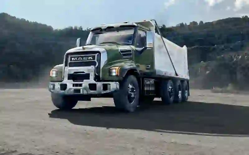Mack Trucks Granite - image 3 of 3