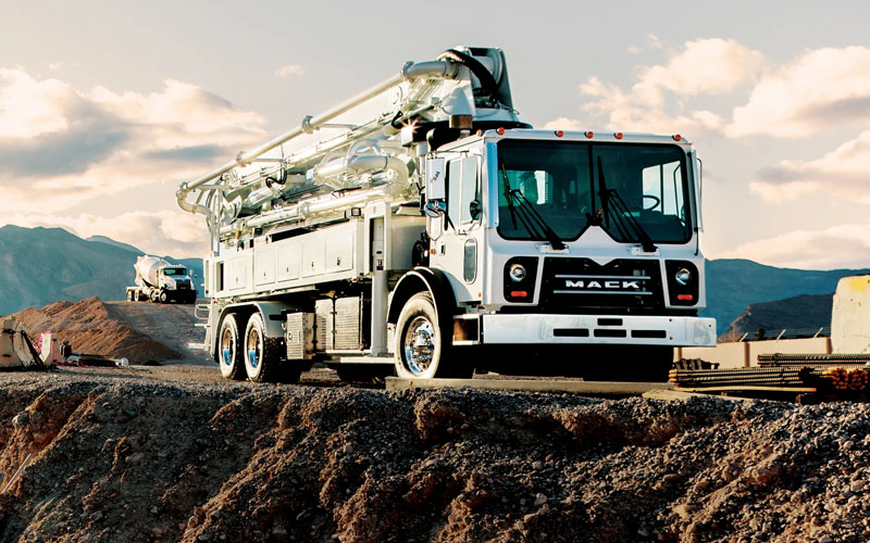 Mack Trucks TerraPro - image 1 of 4