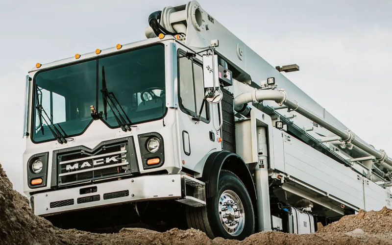 Mack Trucks TerraPro - image 3 of 4