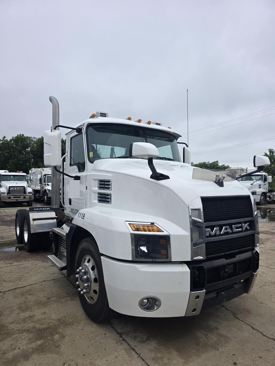 2021 MACK ANTHEM 64T 2021 MACK ANTHEM 64T - image 2 of 4