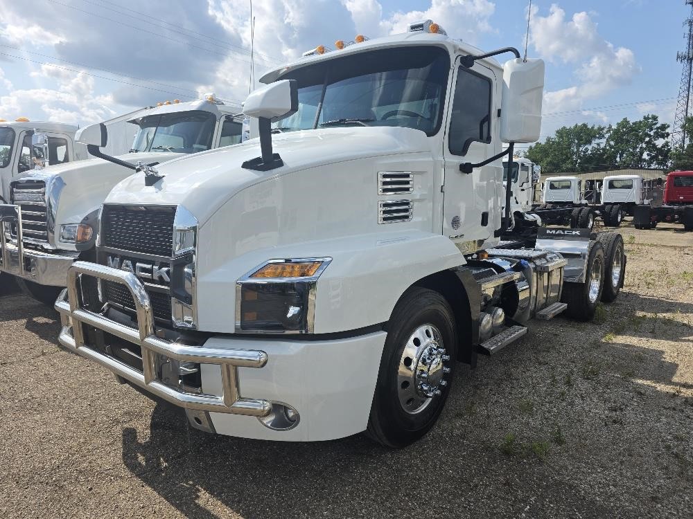 2023 MACK ANTHEM 64T 2023 MACK ANTHEM 64T - image 1 of 6