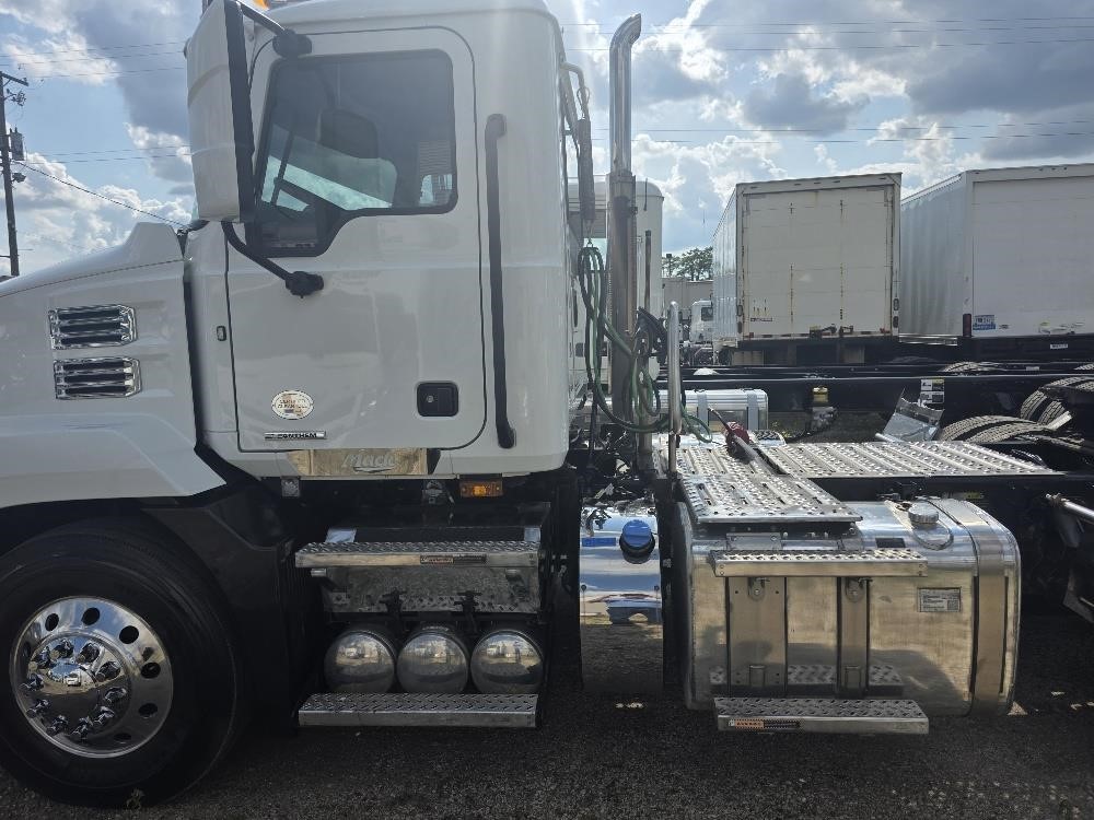 2023 MACK ANTHEM 64T 2023 MACK ANTHEM 64T - image 4 of 6