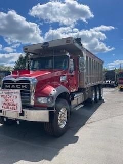 2020 MACK GRANITE 64FR - image 4 of 6