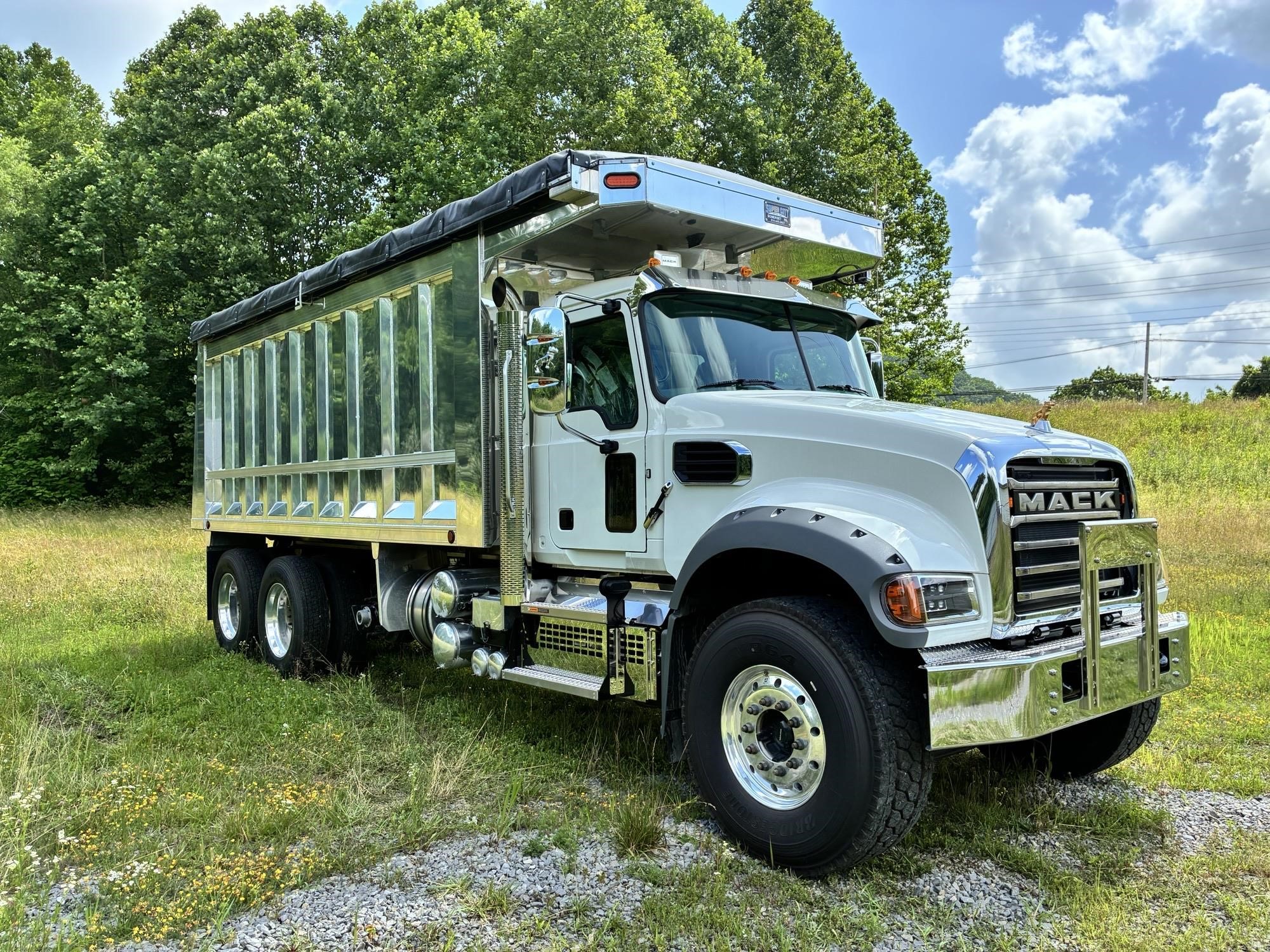 2026 MACK GRANITE 64FR - image 2 of 6