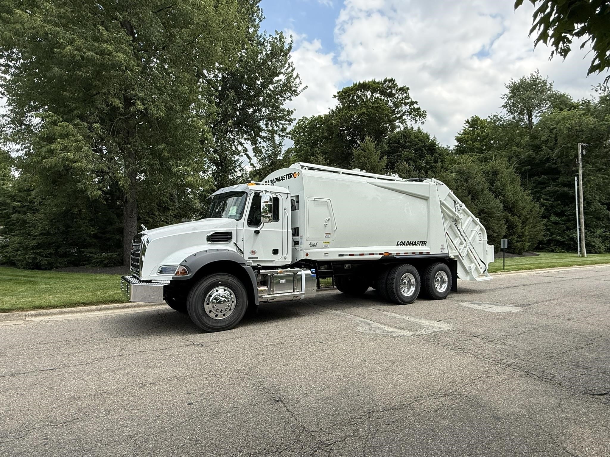2026 MACK GRANITE 64BR 2026 MACK GRANITE 64BR - image 2 of 6