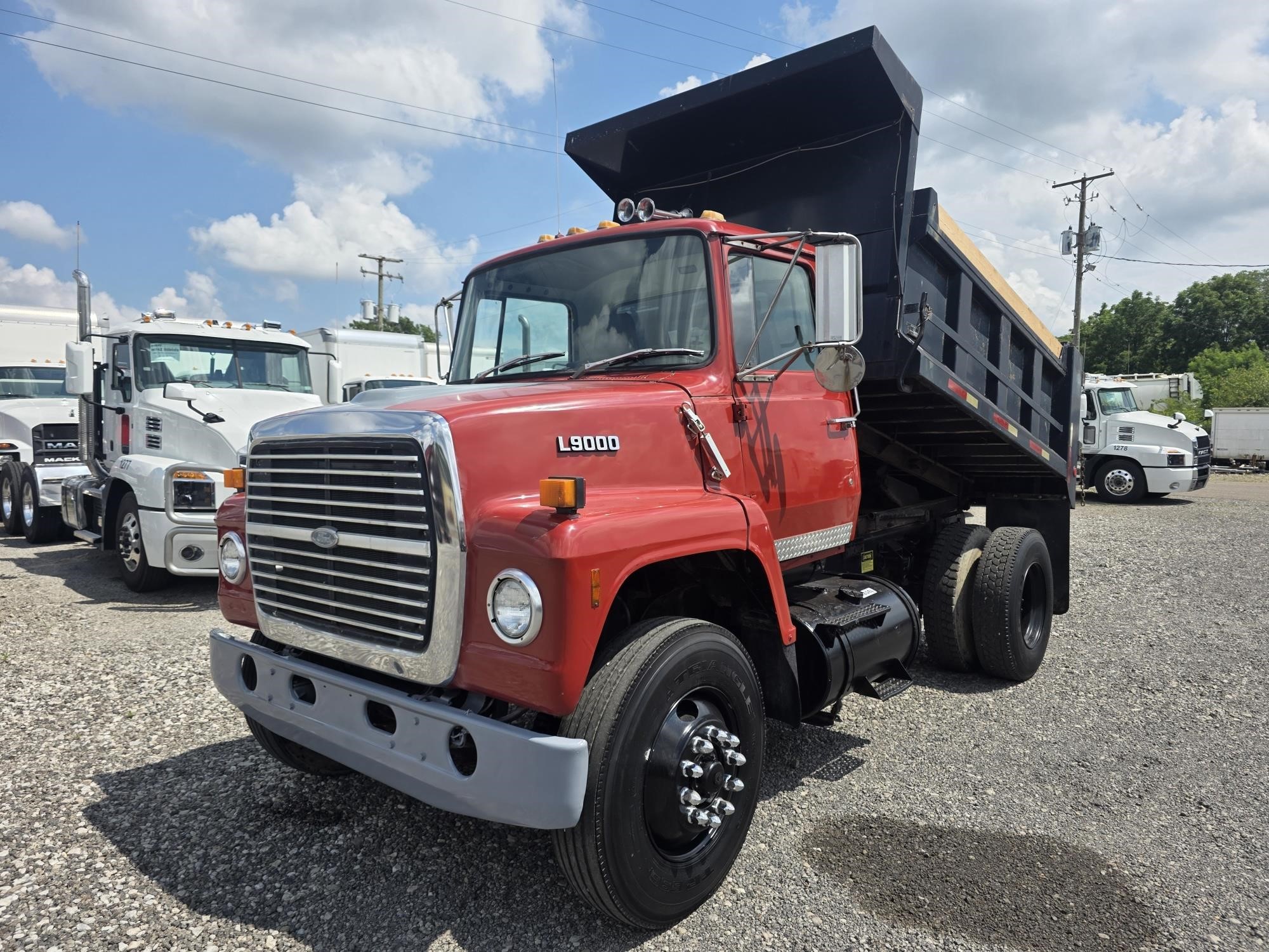 1986 FORD L9000 1986 FORD L9000 - image 1 of 6