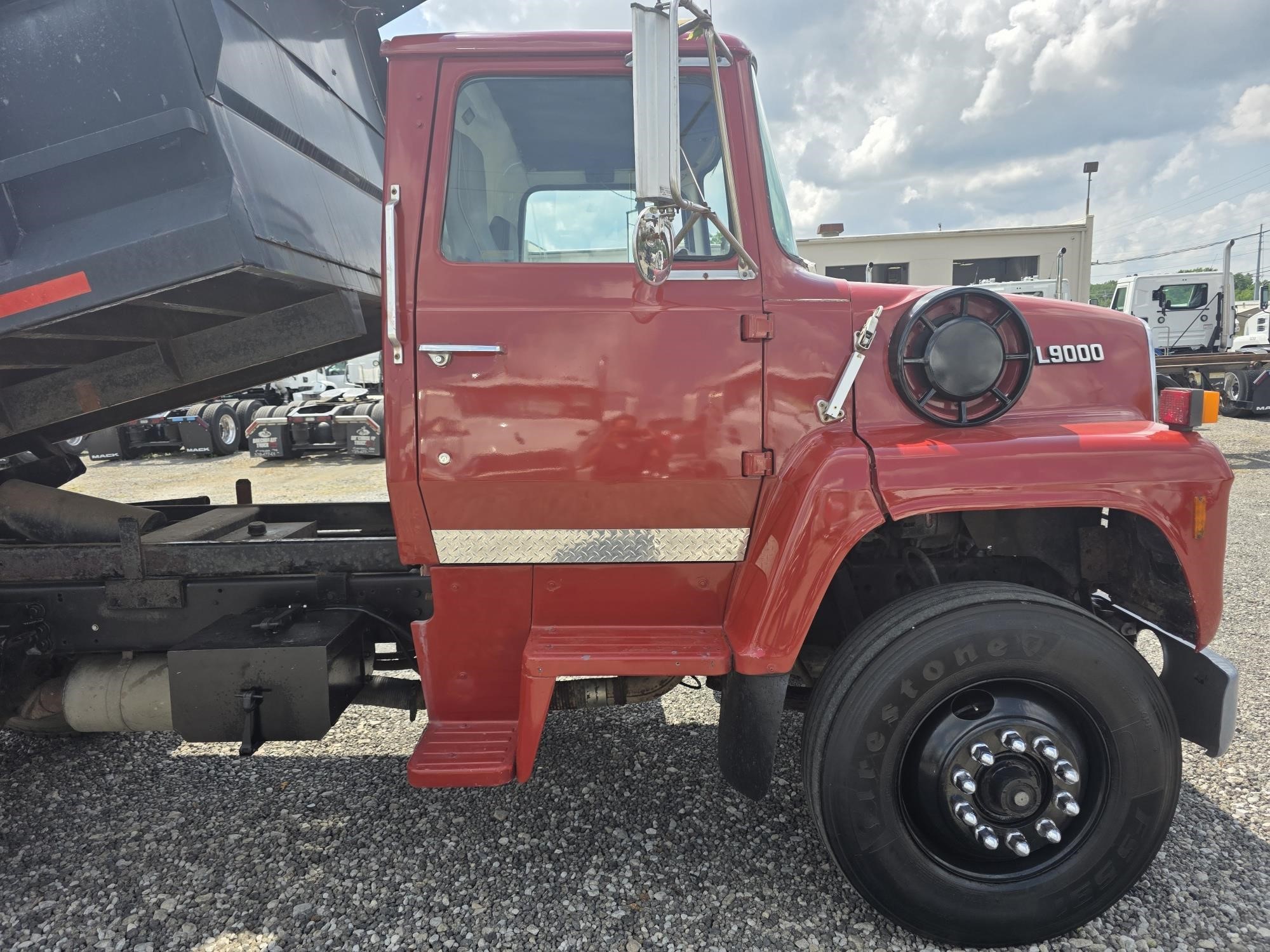 1986 FORD L9000 1986 FORD L9000 - image 5 of 6