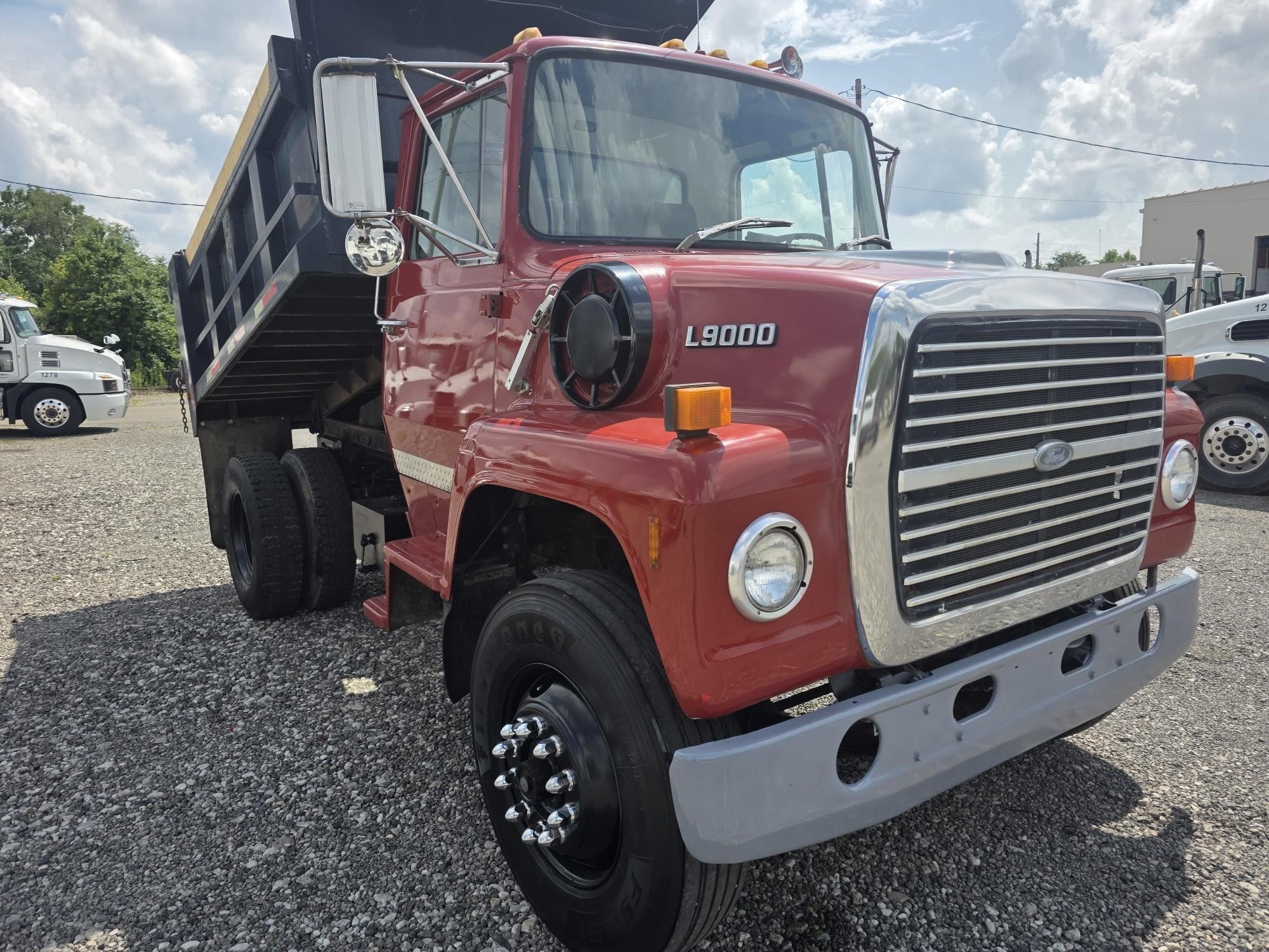 1986 FORD L9000 1986 FORD L9000 - image 2 of 6