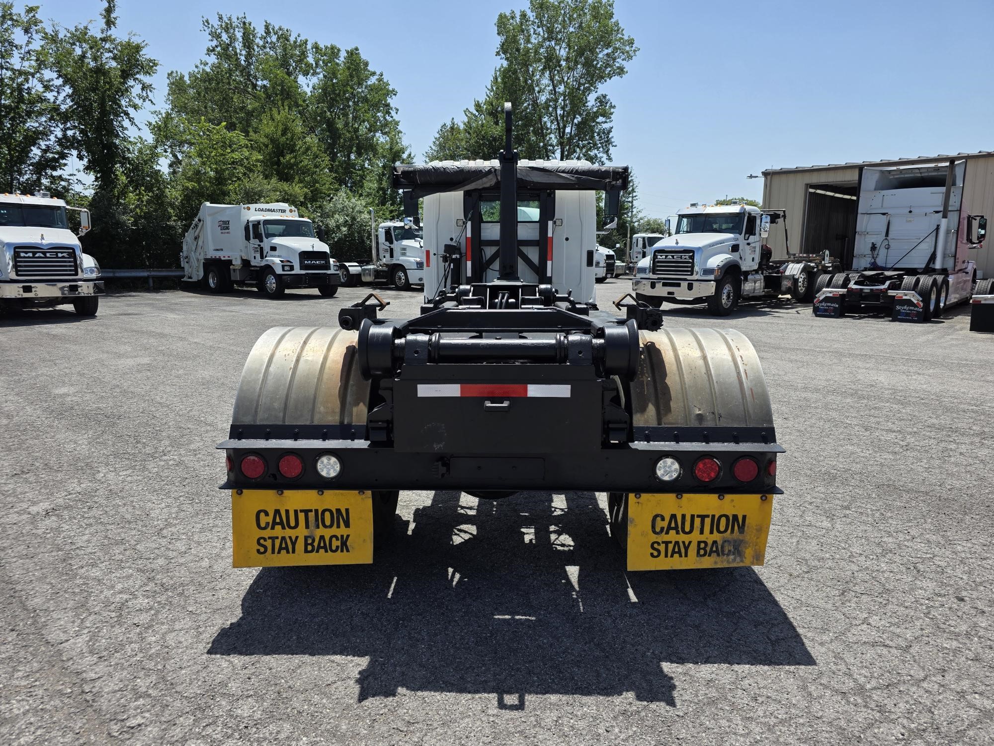 2018 HINO 338 2018 HINO 338 - image 4 of 6